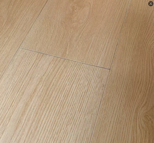 Plancher <span class=keywords><strong>stratifié</strong></span> imperméable de bonne qualité 8 mm 10 mm Plancher <span class=keywords><strong>stratifié</strong></span> à grain de bois clair - Product Image 1
