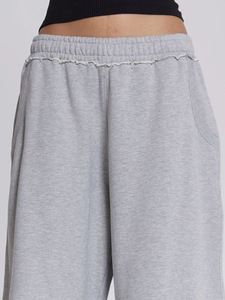 Pantalon Capri Décontracté Gris à Bords Bruts Style Vintage RUICHI, Pantalon Court Sept-Huizièmes Coupe Ample pour Couple, Idéal Été - Product Image 2