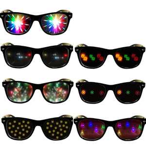Óculos de Festa Divertidos Premium UV400 Transparentes em Forma de Coração com Efeito de Difração 3D para Festas - Product Image 1