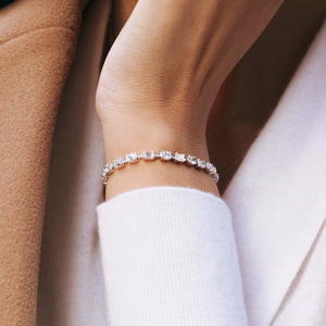 Pulsera Alternada de 7 Pulgadas con Diamantes Cultivados en Laboratorio de Corte Esmeralda y Ovalado de 7.38 CTW, Joyería Elegante y Brillante para Mujer - Product Image 1