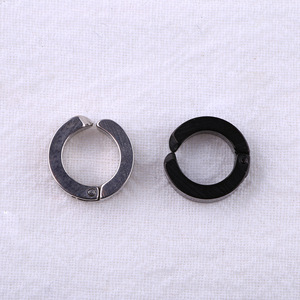 <b>Clip</b>-<b>On</b> <b>Earrings</b> Black Geometric Round Minimalist Style For Men Women Everyday Wear - Product Image 4