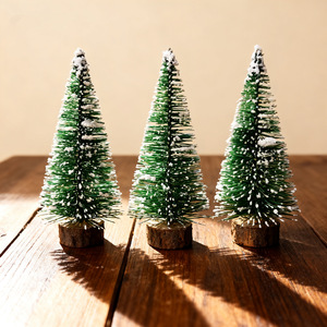 Mini Árbol de Navidad Artificial de Pino de 10 cm para Uso en Interiores, Decoración de Escritorio, Accesorio para Fotos, Manualidades y Accesorios - Product Image 4