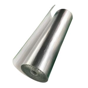 Rollo de película de burbujas de 110g de doble capa de papel de aluminio 7mic para aislamiento térmico y embalaje de almacén - Product Image 1