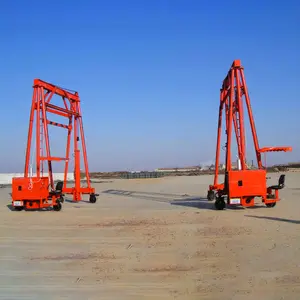 Conteneurs de mât hydraulique de voyage mobile de 40 tonnes soulevant le prix de mini grues de portique
