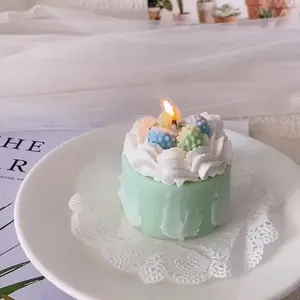 Bougie à dessert en forme de gâteau d'anniversaire de vente chaude bougies parfumées à la cire de soja mignonnes de luxe