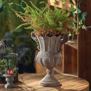 Pot de fleurs vintage en pierre, jardinière d'extérieur, urne décorative artisanale pour plantes et verdure - Product Image 1