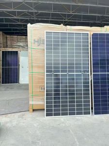 Panneaux solaires monocristallins bifaciaux de 700W à 725W avec double vitrage, type N, PV 705W et 710W, type IBC 700W 730W, silicium monocristallin. - Product Image 5