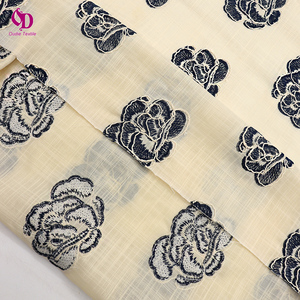 Tela de Poliéster con <span class=keywords><strong>Bordado</strong></span> de Rosas Azul Marino Vintage, Base Beige, Transpirable y Ligera <span class=keywords><strong>para</strong></span> Vestidos, <span class=keywords><strong>Blusas</strong></span> y Textiles del Hogar <span class=keywords><strong>para</strong></span> Mujer - Product Image 4