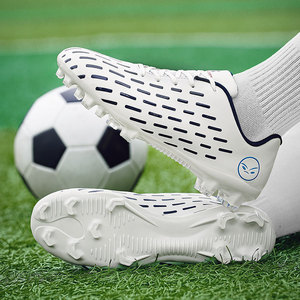 <span class=keywords><strong>Scarpe</strong></span> Sportive Antiscivolo Basse 2026 per Ragazzi e Ragazze, <span class=keywords><strong>Scarpe</strong></span> da Calcio con <span class=keywords><strong>Tacchetti</strong></span> Lunghi per Allenamento, Suola per Erba Sintetica e Futsal - Product Image 4