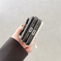 Étui de luxe en cuir PU pour téléphone avec bandoulière chaîne, porte-cartes et portefeuille pour iPhone 17 16 – Housse de téléphone portable à porter à l'épaule pour femme
