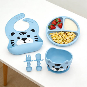 Juego de Vajilla de Silicona Ecológica para Bebés, Plato de Alimentación, Tazón, Vaso Antiderrames, <span class=keywords><strong>Cubiertos</strong></span> para Niños Pequeños, Venta al por Mayor - Product Image 1