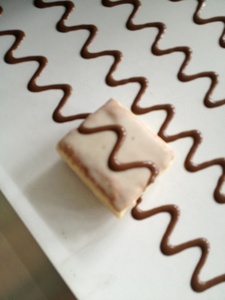 Máy Trang Trí Sô Cô La Dòng QLH/Máy Làm Zigzags Máy Làm Sô Cô La Nhà Máy Thực Phẩm Đồ Ăn Nhẹ Nhà Máy Thực Phẩm & Đồ Uống 550 - Product Image 5