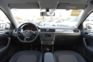 Sedán Compacto <span class=keywords><strong>Santana</strong></span> 2018, 1.5L, Manual, Edición Comfort, Gasolina, Volante a la Izquierda, Diseño Oscuro, Ideal para el Transporte Urbano Diario - Product Image 5