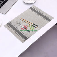 Ensemble de 6 napperons de table tissés en vinyle de couleur grise de qualité supérieure, napperon en vinyle résistant à la chaleur et imperméable à l'eau pour table à manger