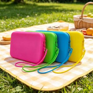 Pochette cosmétique en silicone à motif bonbon, avec logo personnalisé, imperméable, durable, avec fermeture éclair, pour voyage - Product Image 2