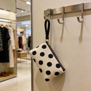 Vendita Calda: Braccialetti da Donna in Diversi Stili, Personalizzati, Lussuosi e Resistenti, Lavorati a Maglia 3D per Uso Quotidiano e Viaggi - Product Image 4