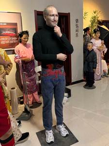 Realistic Lifesize Custom Celebrity Silicone Statue <strong>Wax</strong> Figure for Sale - Product Image 4