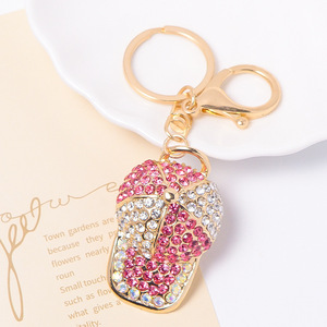 Portachiavi all'ingrosso con strass a forma di cappellino da baseball, mini cappello sportivo, ciondolo per borsa, portachiavi per auto, alla moda per uomo e donna - Product Image 3