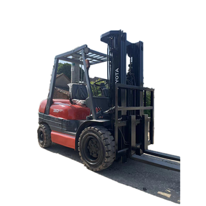 Carretilla elevadora de gas fabricada en Japón TOYOTA FORKLIFT 6FD30 8FD30 7FD30 con cambio lateral de mástil de 4,5 m motor de gas en estado usado para gran oferta - Product Image 1