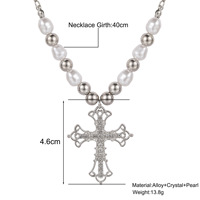 Collier pendentif croix gothique en gros pour femmes, chaîne ras-du-cou tendance en alliage avec breloque fausse perle pour fêtes et bouddhisme