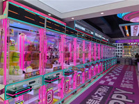 En gros personnalisé directement fournir de petits jouets Mini poupée Machine parc d'attractions centre de jeux Machine à griffes de levage à pièces