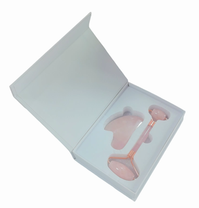Coffret rouleau et outil de gua sha en quartz rose et jade naturel avec boîte - Product Image 1