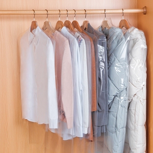 <span class=keywords><strong>Housse</strong></span> de canapé pour vêtements ménagers, sac de rangement Transparent pour accrocher sur la poitrine, sac <span class=keywords><strong>sous</strong></span> <span class=keywords><strong>vide</strong></span> pour vêtements - Product Image 4