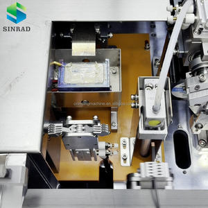 Équipement de sertissage de fils de haute précision avec insert de boîtier et station de soudage à l'étain - Product Image 3