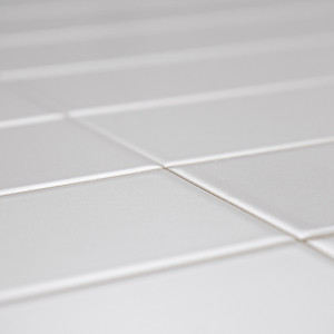 Piastrella in Ceramica Grigio Puro Opaco 7.5x30 per Rivestimento Pareti e Pavimenti - Product Image 4