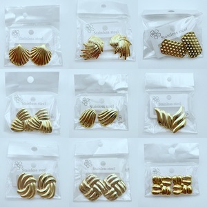Boucles d'oreilles clous géométriques unisexes en acier inoxydable électroplaqué, simples et élégantes, 175 styles, vente chaude Europe-Amérique, directement de l'usine - Product Image 5