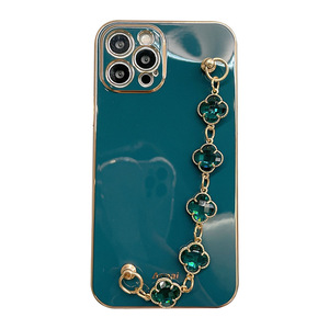 Venta al por mayor funda de teléfono de silicona con soporte de pulsera de trébol <span class=keywords><strong>12</strong></span> 13 14 Pro Max - Product Image 1