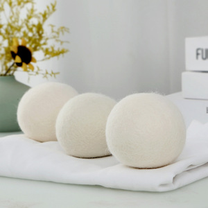 Boules de laine pour sèche-linge de Nouvelle-Zélande en gros, en feutre de laine biologique, adoucissant naturel pour tissus, réutilisables, 100 % faites à la main - Product Image 5