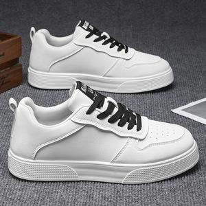 Large-size Board Shoes for Men - Leather <b>Upper</b>, Seasonal Style, Fashionable and Versatile, Soft-Tread, Leisure and Sports Shoes - Product Image 5