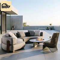 Ensemble de canapés modulaires incurvés modernes, fauteuil lounge en rotin tressé, table basse, tissu bouclé, accents en bois, pour villa, jardin, patio