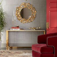 Console de luxe personnalisable en or miroir, avec structure en acier inoxydable et plateau en dalle de roche, design moderne, mobilier d'entrée pour villa