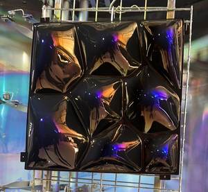 Machine de revêtement sous vide pour revêtement en titane PVD, revêtement en titane arc-en-ciel et placage or, fabriquée en Chine - Product Image 3