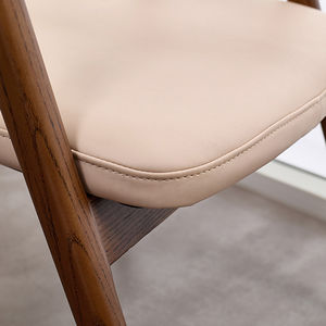 Set Tavoli e Sedie da Pranzo di Grande Successo con Struttura a Gambe in Legno Stile Nordico per Design d'Interni Sedie da Pranzo Vintage Antiche in Legno - Product Image 4