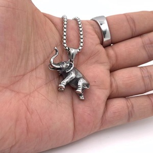Colgante de Elefante de Acero Inoxidable para Hombre, Amuleto con Temática Animal para Uso Diario 216064 - Product Image 4