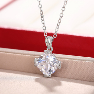 Collana con Pendente a Quattro Punte a Forma di Cuscino per Donne, Gioielli Geometrici alla Moda per Uso Quotidiano, Regalo - Product Image 6
