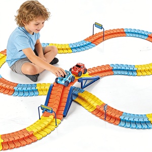 Circuit de course flexible EPT à assembler avec voitures lumineuses, configurations personnalisables, ensemble de jeu de course pour enfants pour s'amuser en intérieur - Product Image 1
