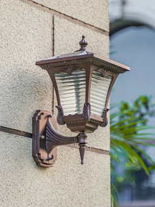 Lampe solaire de colonne 22cm x 50cm LED Bronze pour extérieur, jardin, IP65 résistant à l'eau, 5000K, détecteur de mouvement, aluminium, verre - Product Image 6