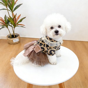 Robe pour chien en tulle imprimé léopard, tenue mignonne pour l'hiver, vêtement pour animaux de compagnie quatre saisons, matière polyester - Product Image 4