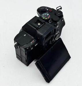 Appareil photo hybride Sony A7R5 d'occasion, boîtier 61MP plein format, stabilisation 5 axes, vidéo 8K, bon état, prêt à être expédié - Product Image 6