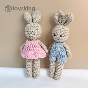 Coelhinhos de Casal Tricotados à Mão - Par de Coelhos com Pernas Longas, Presente de Dia dos Namorados e Decoração de Casa para Casais - Product Image 2