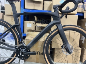 Bicicleta de Fibra de Carbono Gravel-v3 2026, 24 Velocidades, Frenos de Disco, Cableado Interno Completo, Eje Pasante - Product Image 2