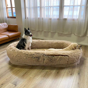 Weiches Luxus-ortho pä disches menschliches Hunde bett Große abnehmbare wasch bare Abdeckung Kunst pelz für Haustiere und Menschen Erwachsene - Product Image 6