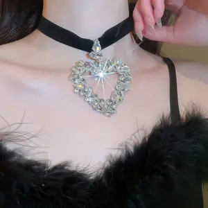 zirconia bling rhinestone hollow cz dainty Women large heart necklace jewelry crystal big diamond heart necklace for women