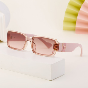 Lunettes de soleil carrées de style européen personnalisées, UV400, unisexe, verres en PC, tendance Instagram, protection solaire, emballage en boîte - Product Image 5