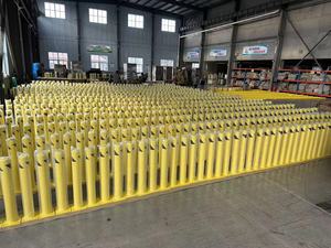 Borne de sécurité réfléchissante de qualité ingénierie certifiée CE, en acier jaune, de 36 pouces de hauteur x 4,5 pouces de diamètre, de la marque TL, pour les voies routières et les parkings - Product Image 6
