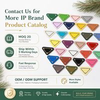 Breloque Métallique OEM en Forme de Triangle Inversé avec Bordure Croisée et Centre Émaillé, 3 Rivets, Breloques Métalliques de Designer